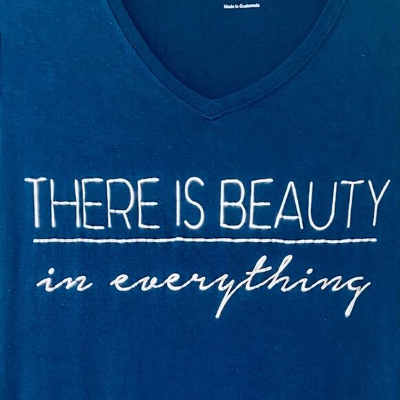 Apt. 9 Women's Blue Graphic T-Shirt Top Short Sleeve Beauty In Everything‎ - Picture 2 of 4